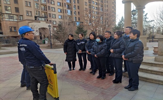 15.人生就是博官网 · 嘉邑小区开展电梯安全知识培训_副本.jpg