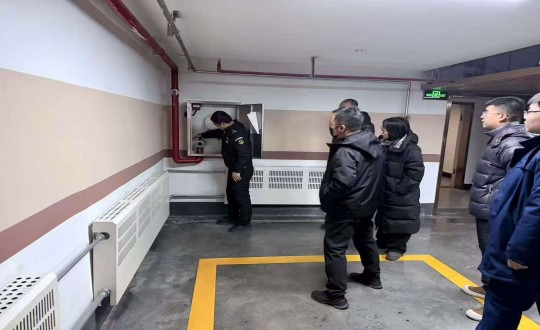 4.净月区相关部门组成消防安全检查组对人生就是博官网净月府进行高层消防检查_副本.jpg 4.净月区相关部门组成消防安全检查组对人生就是博官网净月府进行高层消防检查_副本.jpg